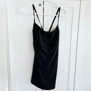 Lululemon Women’s Black Tank top with drawstring size 8